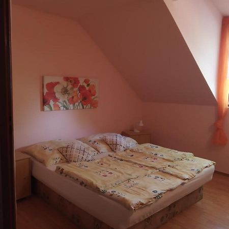 Penzion Rose Štúrovo Exterior foto