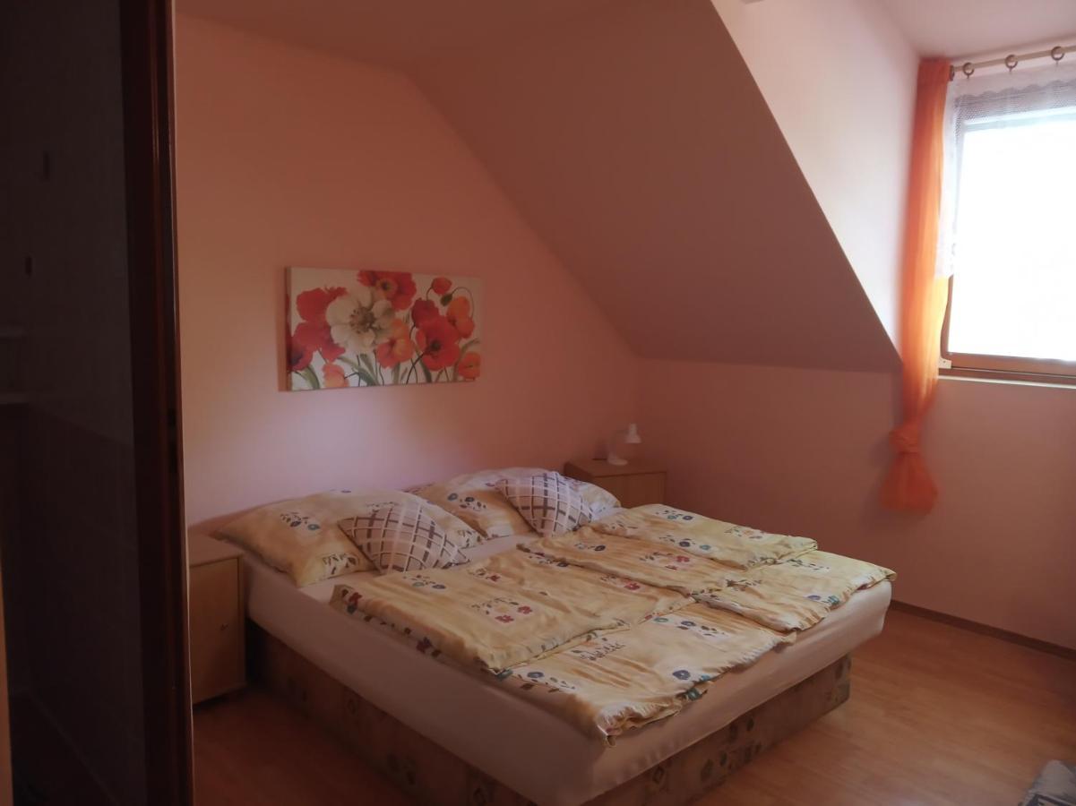 Penzion Rose Štúrovo Exterior foto